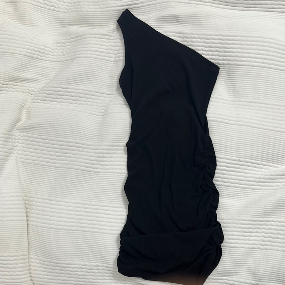 Lulu's Classic Black Ribbed Top